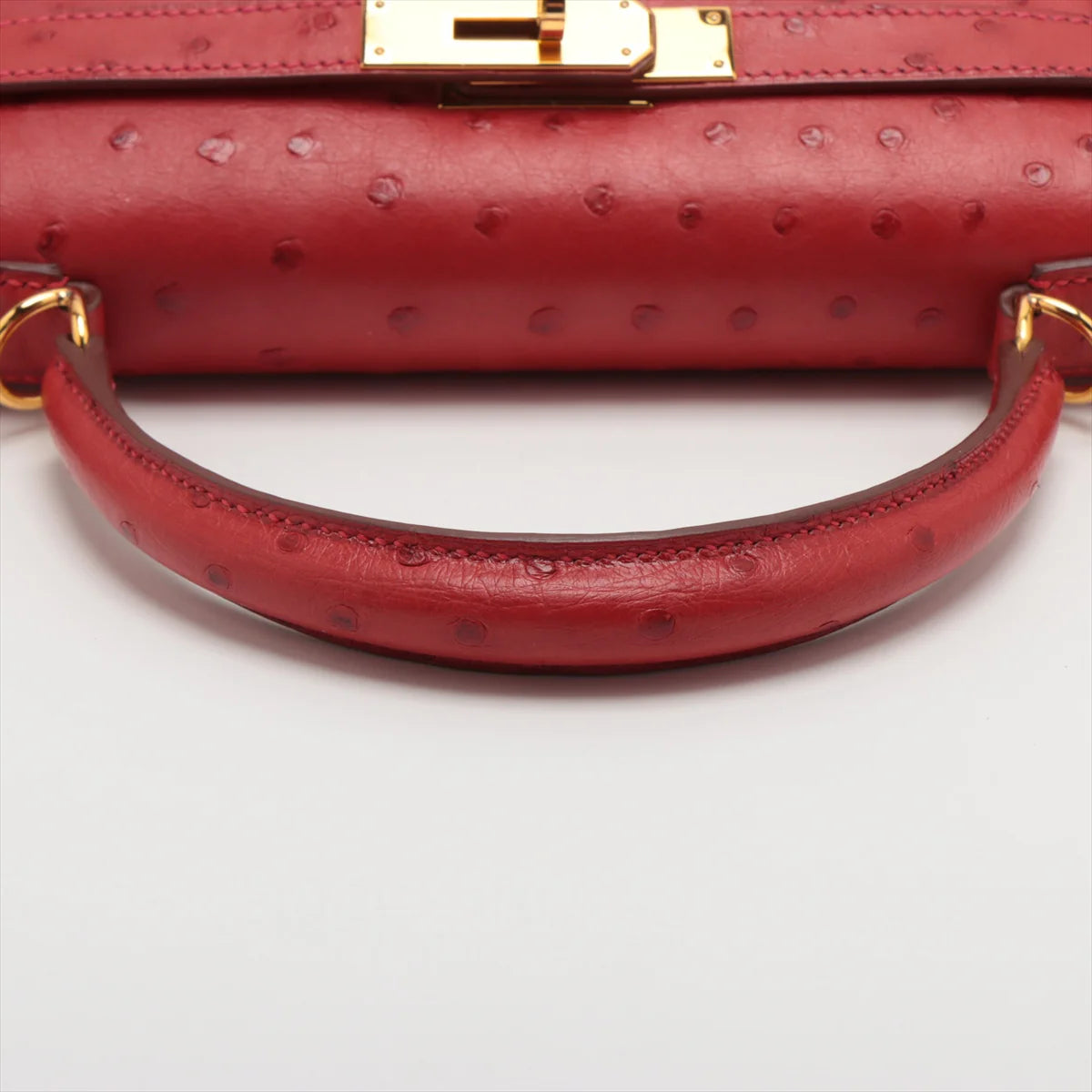 KELLY Sellier 28 Ostrich Rouge Vif Gold Hardware