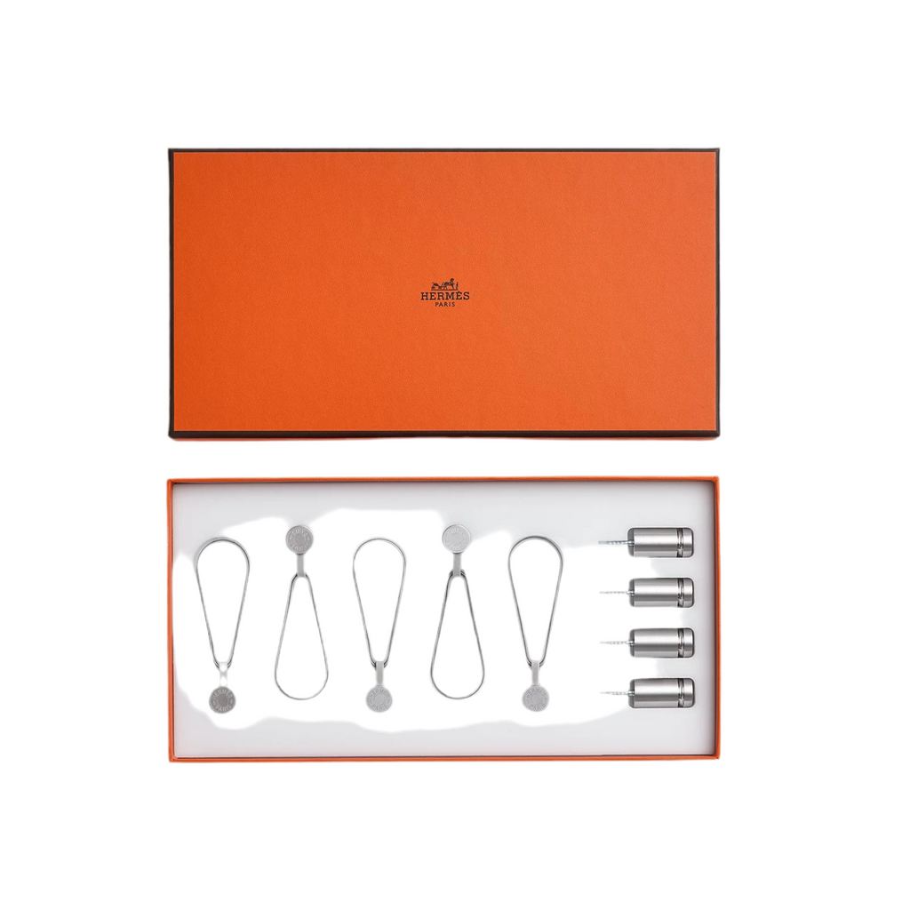 HERMES- Scarf display system