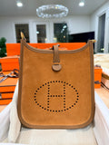RARE Evelyne 16 Clémence / Veau Grizzly / Wooly Gold / Alezan / Chamois